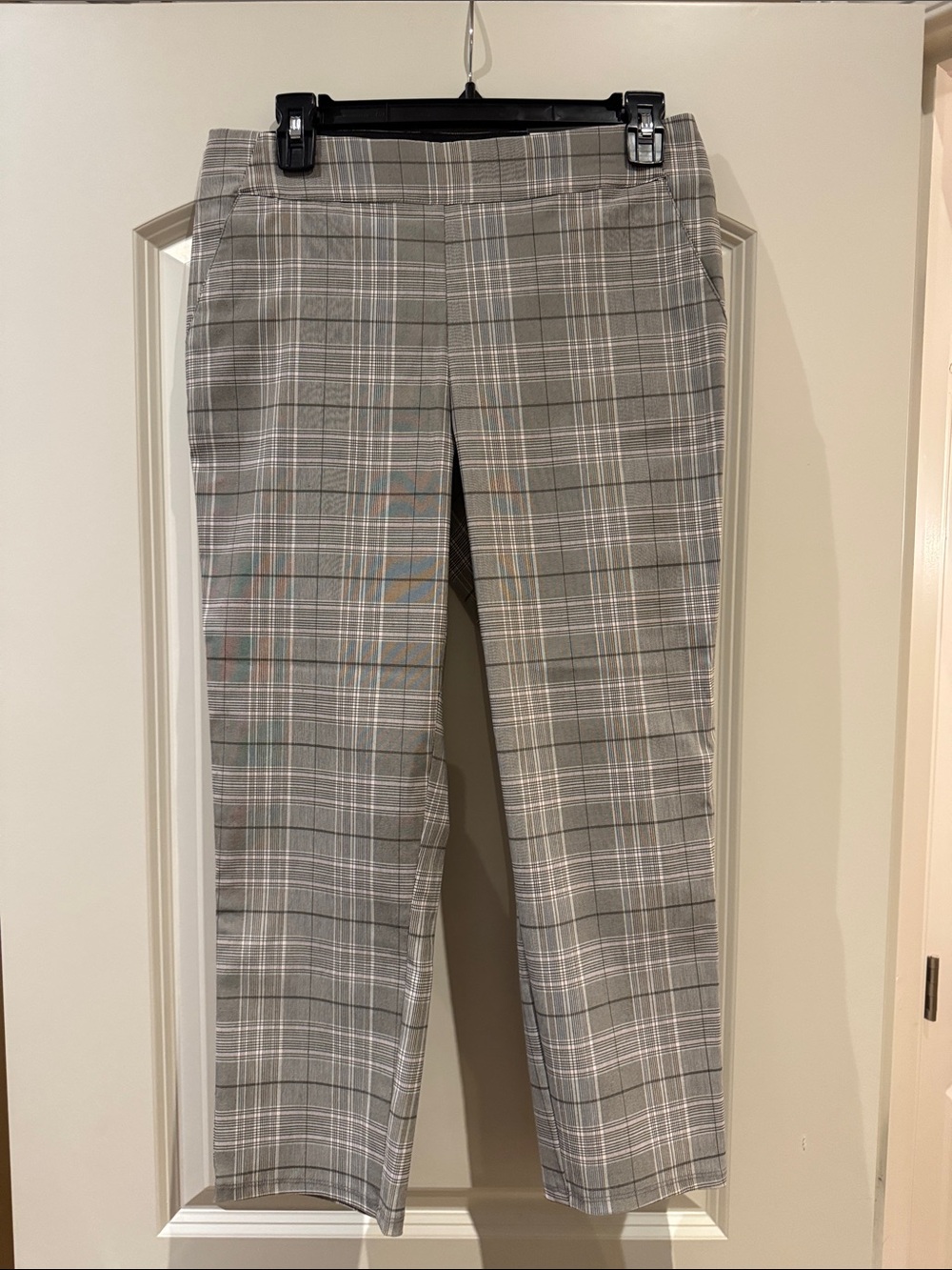 Simply Vera Vera Wang Plaid Modern Mid Rise Twill Capri, size S, NWT